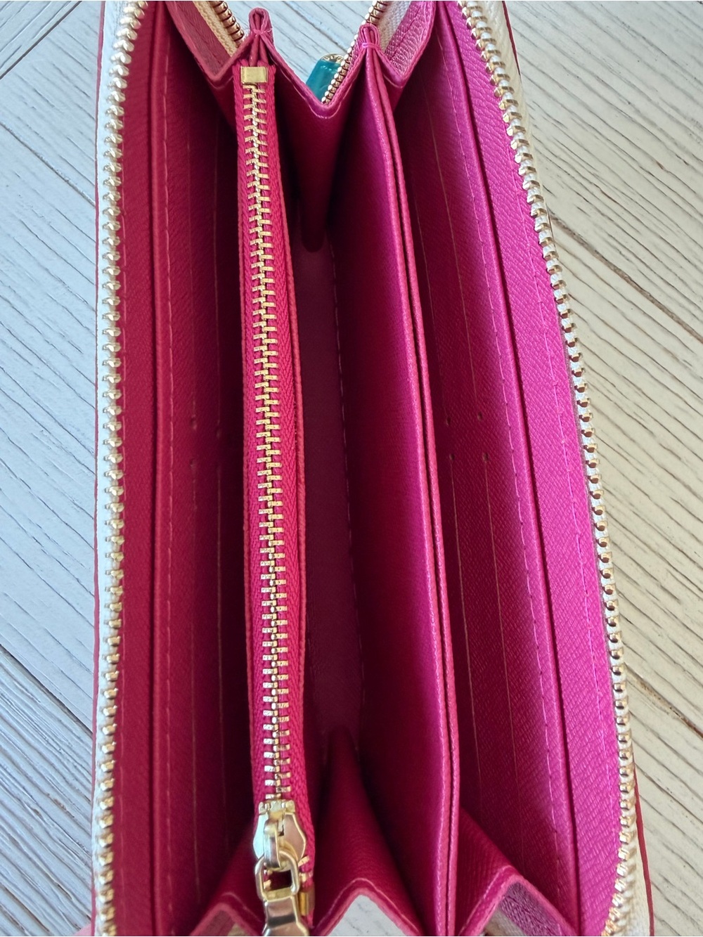 Wallet - Picture 5 of 6